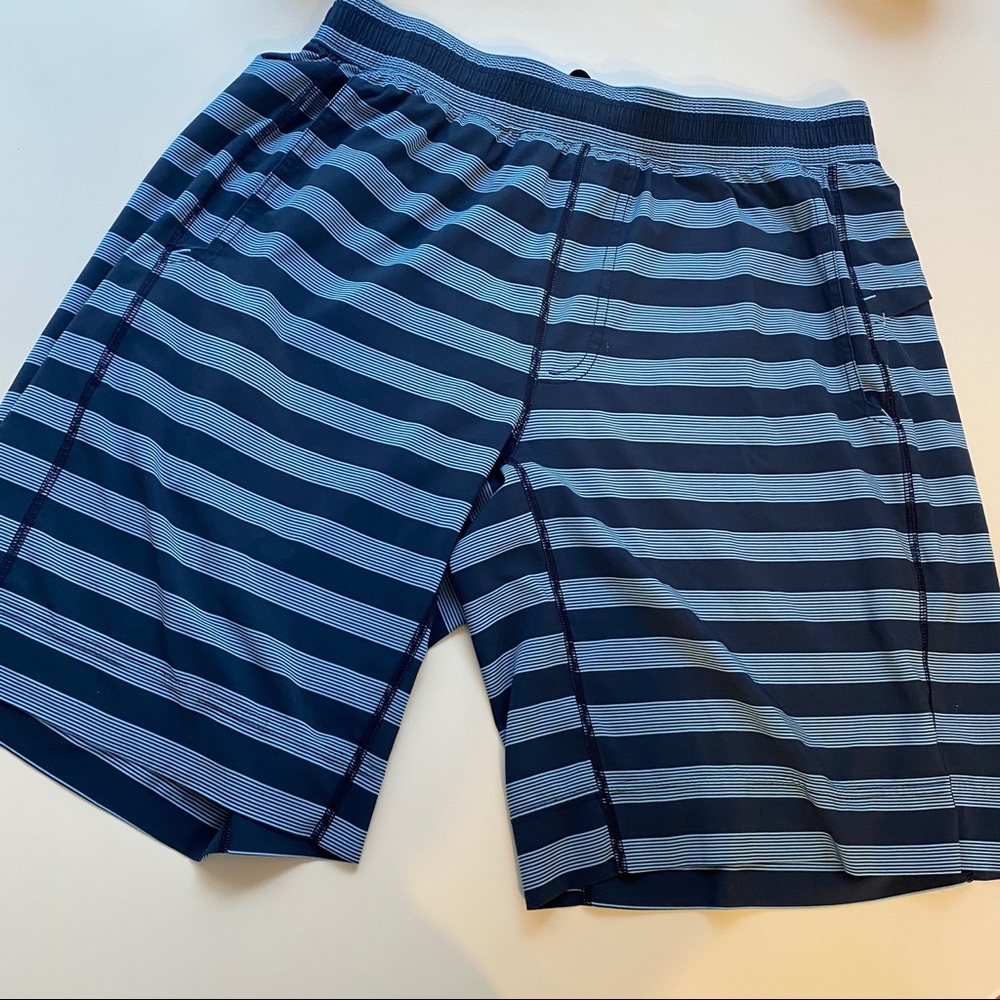 Men’s Lululemon Striped Shorts XL
